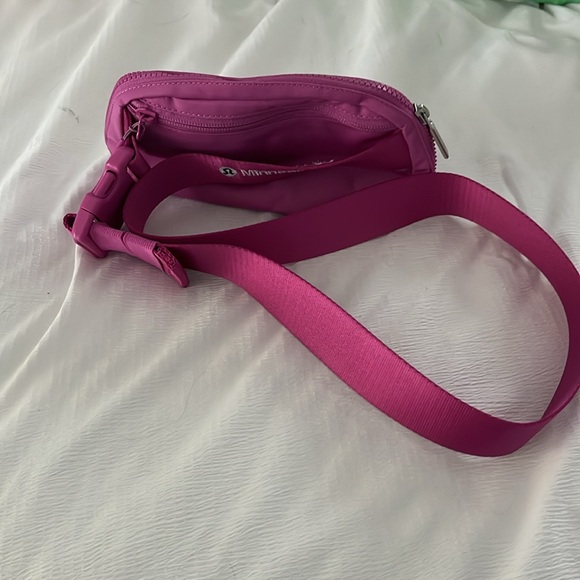 lululemon special edition belt bag 1L - Picture 2 of 3
